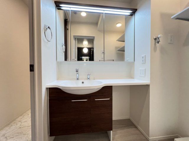 コンフォート下小鳥の洗面所|高崎、前橋エリアのお部屋探しはエンドスケープまで！お客様の理想お聞かせ下さい♪