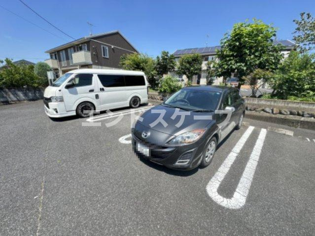 グレイスガーデン　椿の駐車場|高崎、前橋のお部屋探しはエンドスケープまで！お客様の理想お聞かせ下さい♪