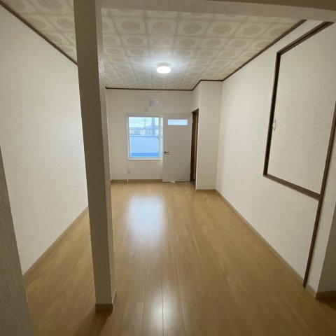 新生町コ・ワーキングスペースの洋室