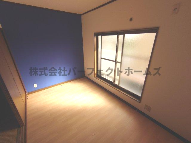 寝屋二丁目戸建　賃貸の洋室|スタンダードな洋室です