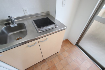 【設備】 | エヌエムトラントヌフセンター | IHコンロ