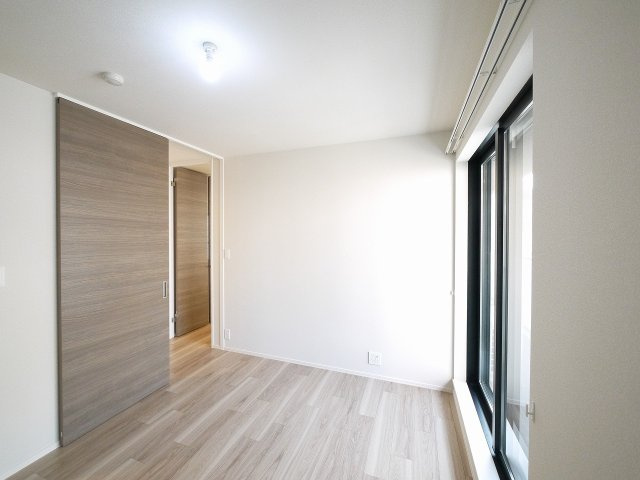 モンパルク生駒元町の洋室|きれいな洋室です