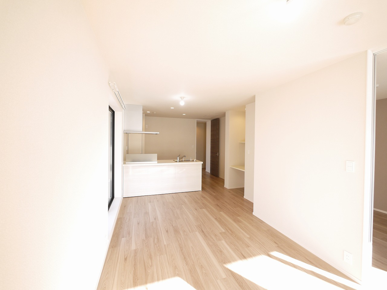 モンパルク生駒元町の居間・リビング|使いやすい居間です