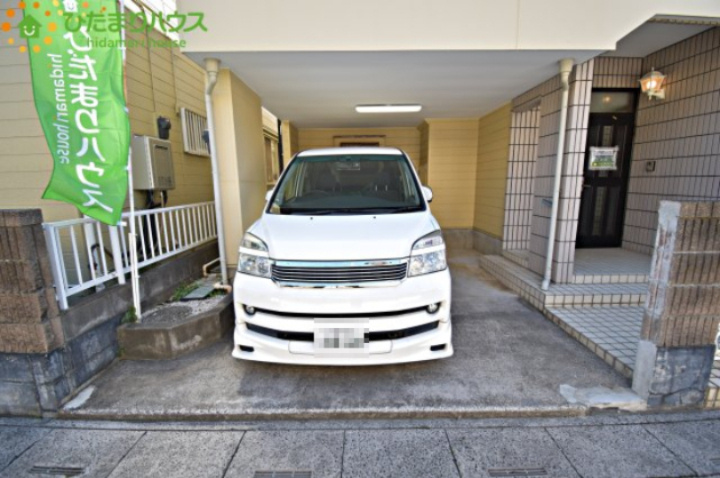 北本市北本4丁目　中古一戸建ての駐車場
