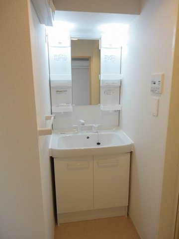 カルム笠寺の洗面所|広い洗面スペース