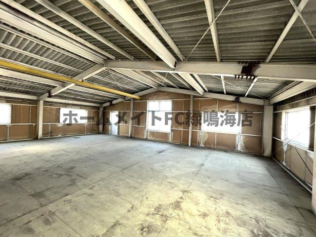 中川区神郷倉庫(P3台駐車可) の駐車場