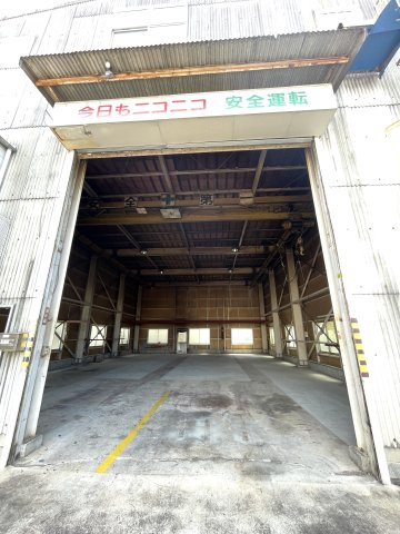 中川区神郷倉庫(P3台駐車可) の駐車場