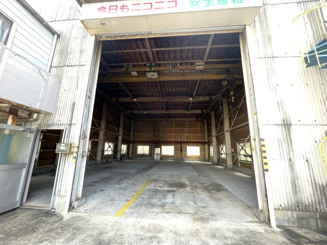 中川区神郷倉庫(P3台駐車可) の駐車場