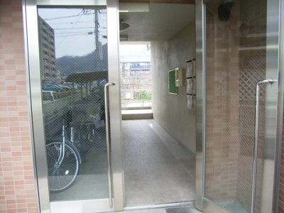 【エントランス】 | カメリアハイム
