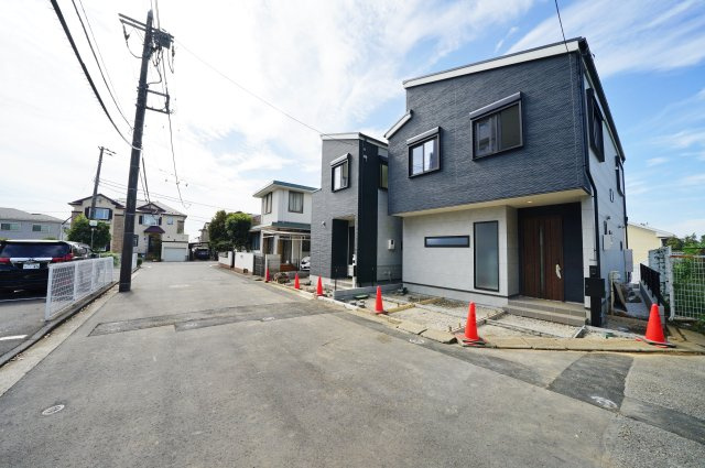 【横浜市保土ケ谷区法泉２丁目17-2新築戸建て１号棟】★仲介手数料無料★（初音ヶ丘小学校・橘中学校）の前面道路含む現地写真