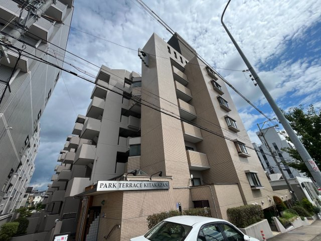 ★リノベーション物件★美室★即入居可能★東向き★３ＬＤＫ★収納充実★専用テラス付★パークテラス北花山の外観