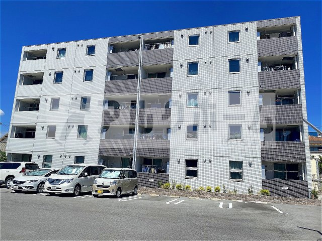 ブルーム国分の外観