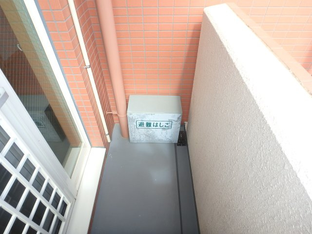 コンフォール日吉のバルコニー