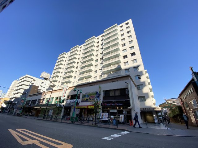 新宿スカイプラザの外観|駅徒歩3分3駅4路線利用可能で都心へのアクセス良好♪