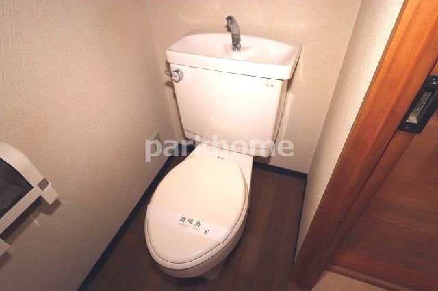 メゾン王子谷のトイレ|シンプルで使いやすいトイレです
※間取り反転の場合あり、内装が若干異なる場合がございます