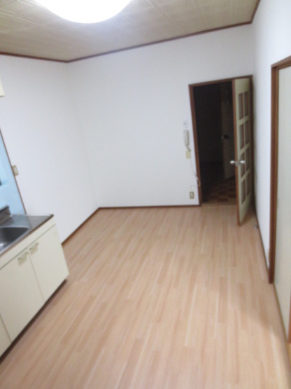 【居間・リビング】 | 淀の原町貸家