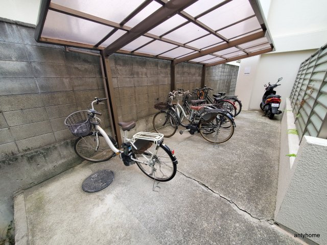 グランヴェルデ緑地　仲介手数料無料の駐車場