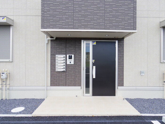 メゾン・ド・ファミーユのエントランス|オートロックエントランス