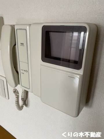 【セキュリティ】 | サンクチュアリ・ヴィラⅡ | モニター付きインターホン完備（同タイプのお部屋です。現況を優先します。）