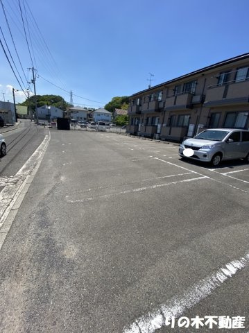 【駐車場】 | サンクチュアリ・ヴィラⅡ | 駐車場完備です