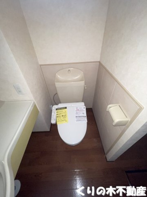 【トイレ】 | サンクチュアリ・ヴィラⅡ | シンプルで使いやすいトイレです（同タイプのお部屋です。現況を優先します。）