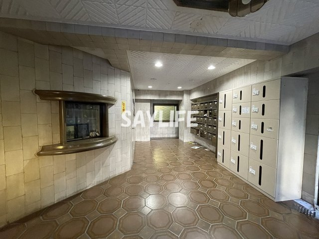 オリエントマンションのロビー