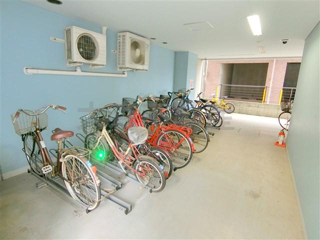 ガーラ大森リバーサイドのその他共用部分|屋根付きの駐輪場