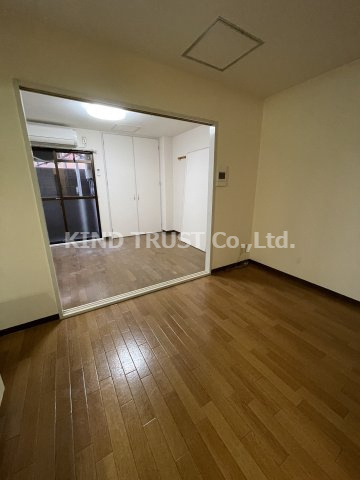 ハイツ丸松の居間・リビング