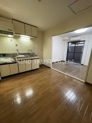 ハイツ丸松の居間・リビング