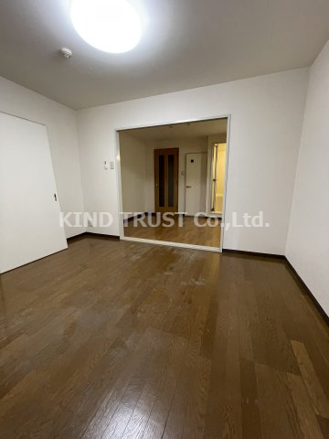 ハイツ丸松の居間・リビング