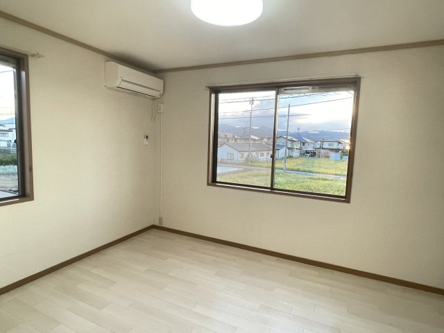 メモリーハイムAの寝室|使い勝手のいい寝室です