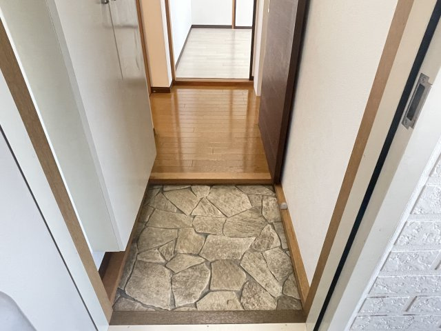 メモリーハイムAの玄関|落ち着いた玄関です