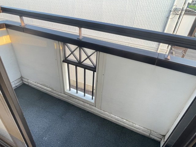 メモリーハイムAのバルコニー|開放的で明るい空間を演出してくれるバルコニーです