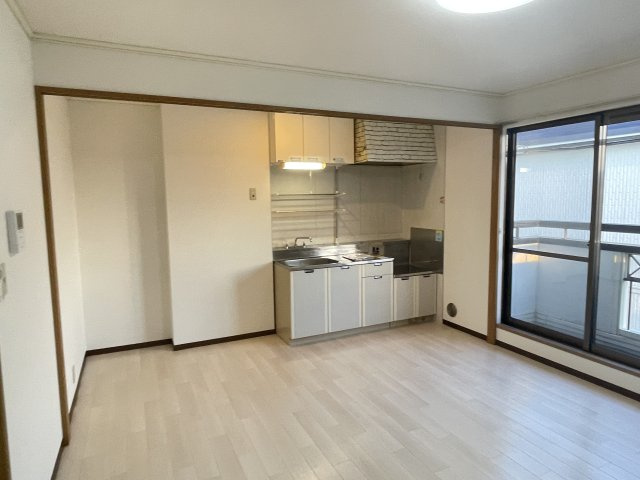 メモリーハイムAの居間・リビング|居間です