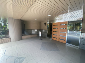 【エントランス】