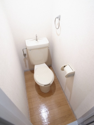 【トイレ】 | 末広サンフレアA | 便利なタオルハンガー付きトイレ♪