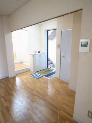【玄関】 | 末広サンフレアA | クリーニング済みのキレイな室内♪※同物件、別部屋イメージ画像