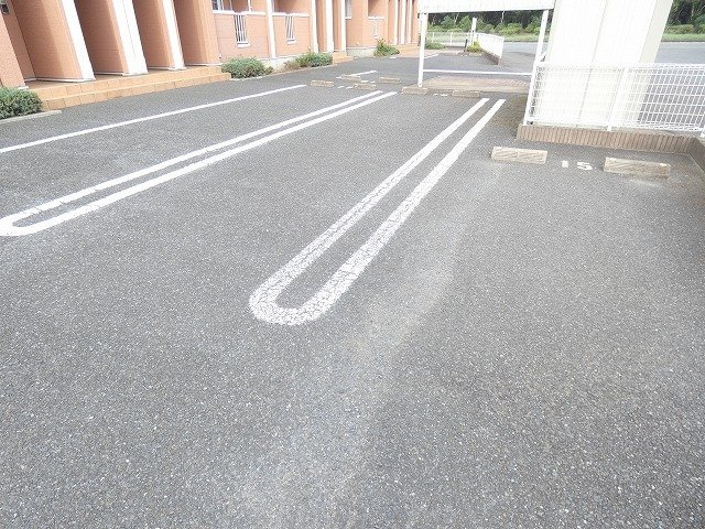サンライト若松　Ⅰの駐車場|駐車場です