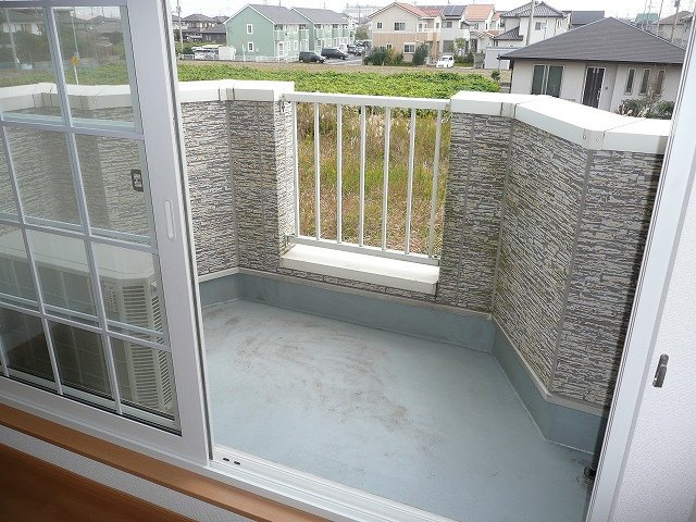 フォンテーヌ・Ⅴのバルコニー|お洗濯にも便利なバルコニー付き