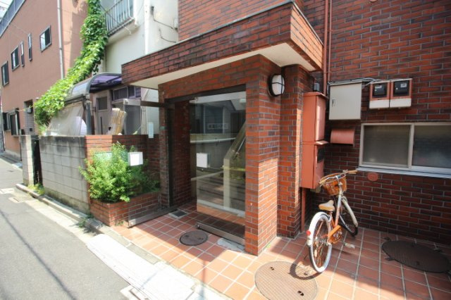 【エントランス】