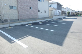 【駐車場】