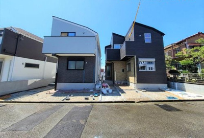 【外観】 | ◆湘南台駅徒歩１１分！４ＬＤＫ車２台可◆藤沢市湘南台３丁目１号棟 | 左：１号棟／右：２号棟　陽当りの良い明るい現地です♪建物完成につきご見学可能です！