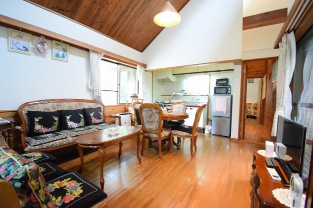 【居間・リビング】 | 東急天城高原別荘地　戸建