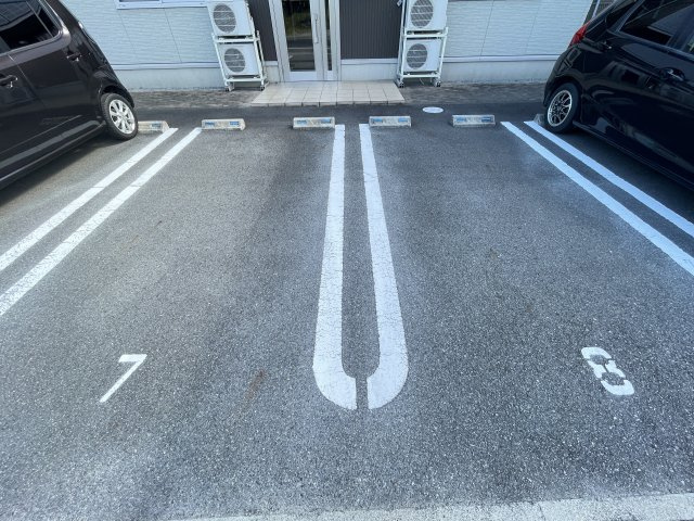【駐車場】メゾン・グラシア