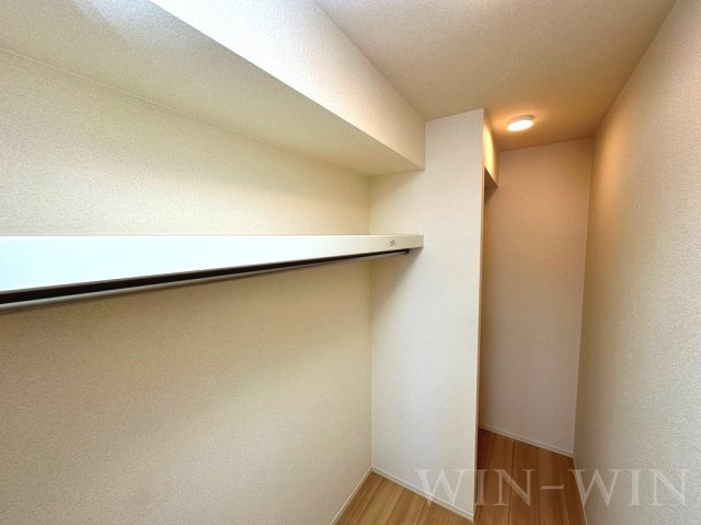 オアシス西小鷹野の収納