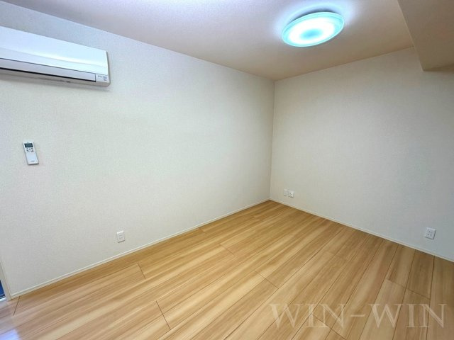 オアシス西小鷹野の寝室