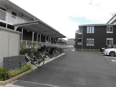 【エントランス】 | マリンフォード | 敷地内入り口です。