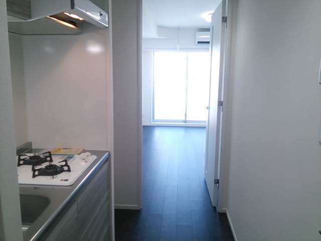 スクエアシティ西台AZの内装|玄関から見た様子