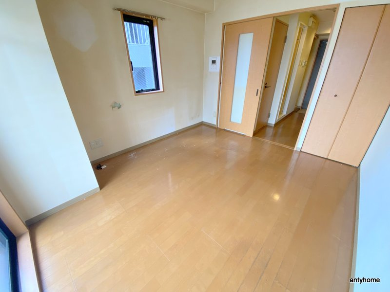 アスティナ天神橋　仲介手数料無料の居間・リビング