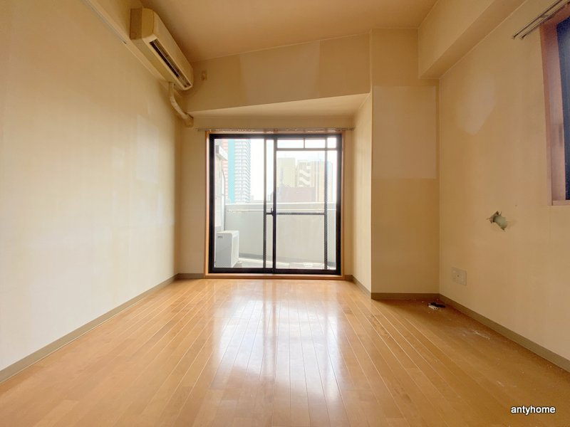 アスティナ天神橋　仲介手数料無料の居間・リビング